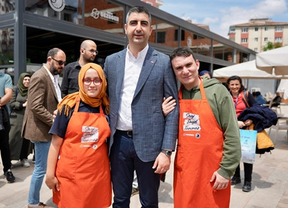 Kartal Belediyesi’nden Engelliler Haftası Yemeği